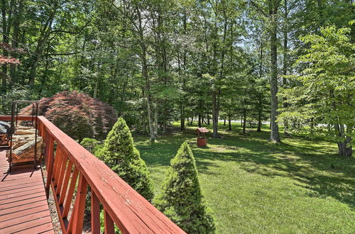 Foto 37 - Dog-friendly Pocono Mtns Cabin w/ Deck Near Hiking