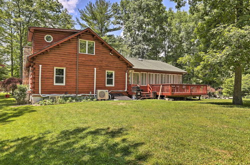 Foto 22 - Dog-friendly Pocono Mtns Cabin w/ Deck Near Hiking