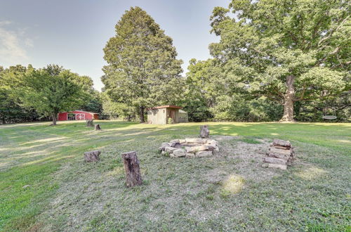 Photo 30 - Eureka Springs Rental Cabin 8 Mi to Downtown