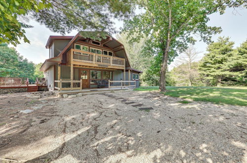 Photo 19 - Eureka Springs Rental Cabin 8 Mi to Downtown