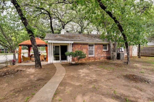 Foto 19 - Charming Home ~ 4 Mi to Fort Worth Stockyards