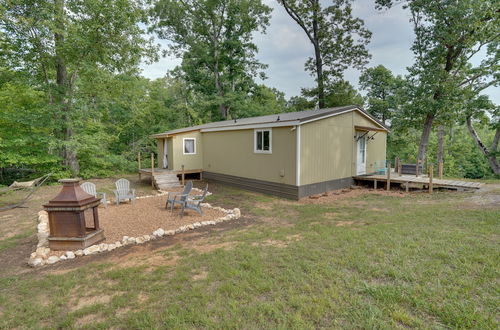 Photo 26 - Buchanan Home w/ Deck, 4 Mi to Paris Landing