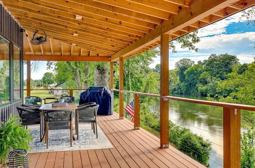 Photo 18 - Modern, Riverfront Family House w/ Balcony & Grill