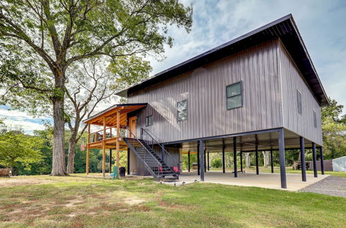 Photo 9 - Modern, Riverfront Family House w/ Balcony & Grill