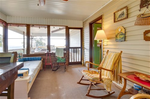 Foto 39 - Mountain Home Retreat w/ Balcony & Lake Views
