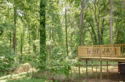 Foto 11 - Seneca Vacation Rental < 1 to Lake Keowee Access