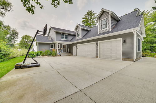 Photo 28 - Houghton Lake Home w/ Private Dock + Kayaks