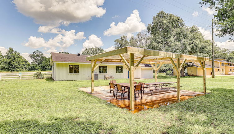 Photo 1 - Bright Wallis Cottage w/ Pergola & Grill