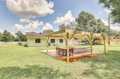 Photo 1 - Bright Wallis Cottage w/ Pergola & Grill