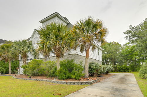 Foto 4 - Harkers Island Vacation Rental With Pool Table