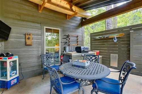 Photo 2 - Charming Eclectic Vacation Rental w/ Beach Access