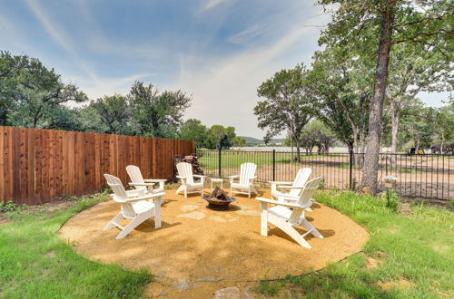 Foto 15 - Gorgeous Palo Pinto Home w/ Private Hot Tub