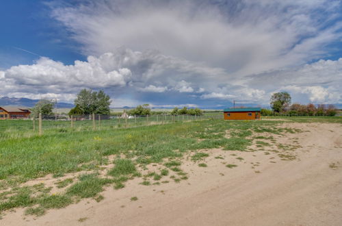 Photo 6 - Mountain-view Montana Rental Cabin on Alpaca Farm