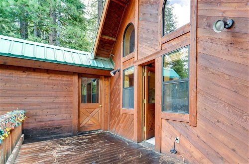 Foto 13 - Tranquil Truckee Cabin Getaway w/ Private Hot Tub