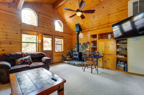 Photo 21 - Tranquil Truckee Cabin Getaway w/ Private Hot Tub