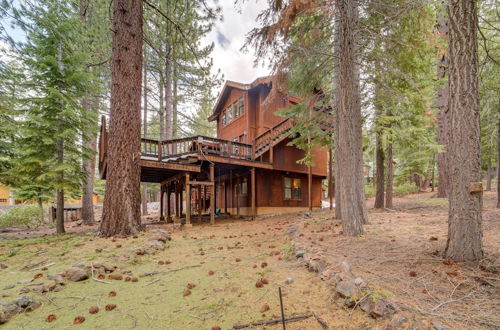 Foto 30 - Tranquil Truckee Cabin Getaway w/ Private Hot Tub