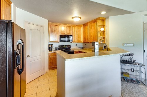 Foto 31 - Colorado Springs Townhome w/ Game Room & Grill