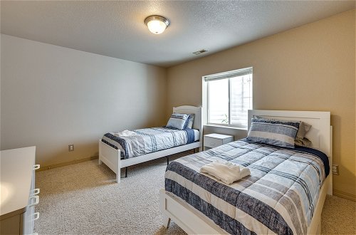 Foto 16 - Colorado Springs Townhome w/ Game Room & Grill