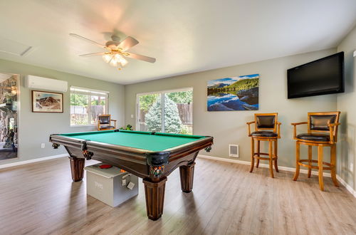 Photo 14 - Westminster Home w/ Theater Room & Pool Table