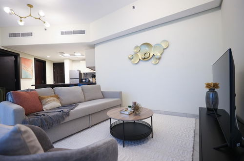 Photo 1 - Elite LUX Holiday Homes - Cozy Modern 1BR in Dubai South