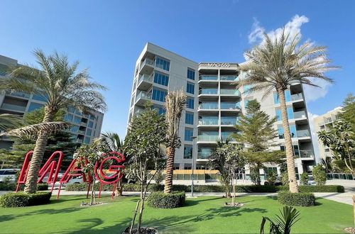 Foto 19 - Elite LUX Holiday Homes - Cozy Modern 1BR in Dubai South