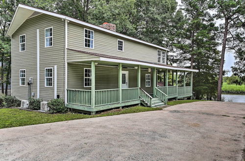 Foto 26 - Spacious Family Home on Lake Marion w/ Boat Ramp