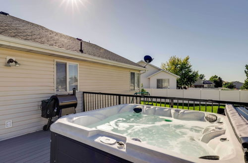 Photo 5 - Family-friendly Clearfield Home w/ Hot Tub