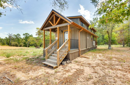 Photo 17 - Tiny Vacation Rental Home ~ 12 Mi to Lake Fork