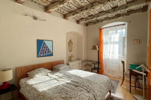 Photo 1 - Cool Historical 1 Bedroom Apartment in Mala Strana