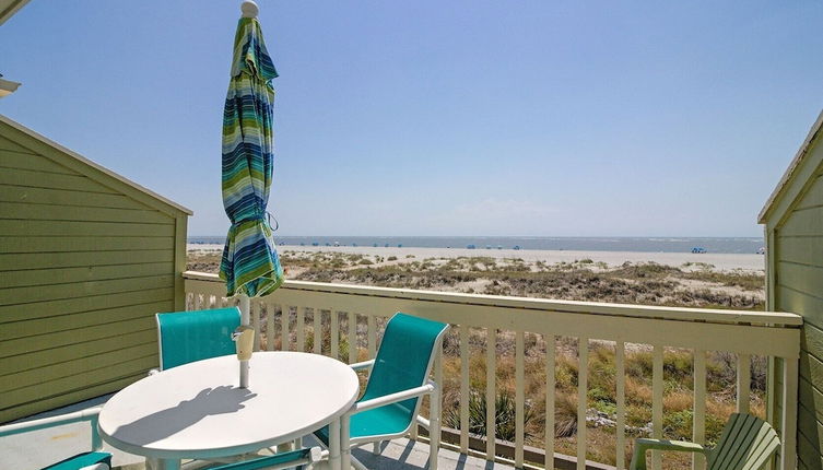 Photo 1 - 11D Mariners Walk by Avantstay Oceanfront Living Amazing Views! Communal Pool