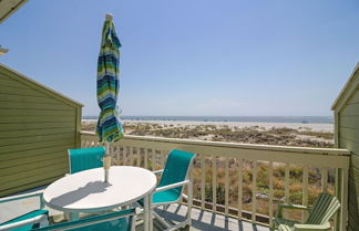 Photo 1 - 11D Mariners Walk by Avantstay Oceanfront Living Amazing Views! Communal Pool