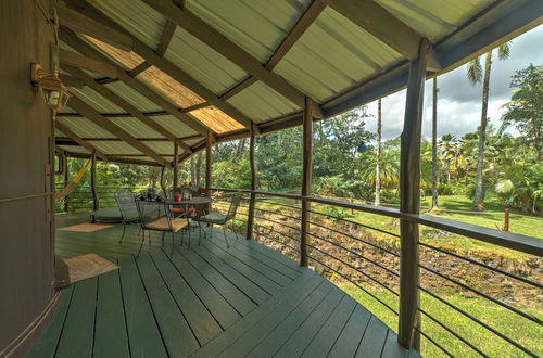 Foto 16 - Tropical Cabana w/ Deck, Hot Tub & Lush Scenery