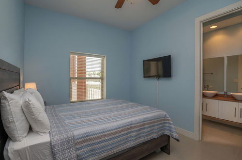 Foto 4 - Casual Condo Near Beach w/ Pools, hot tub & Grill