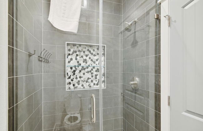 Captain's Quarters - Photo 14