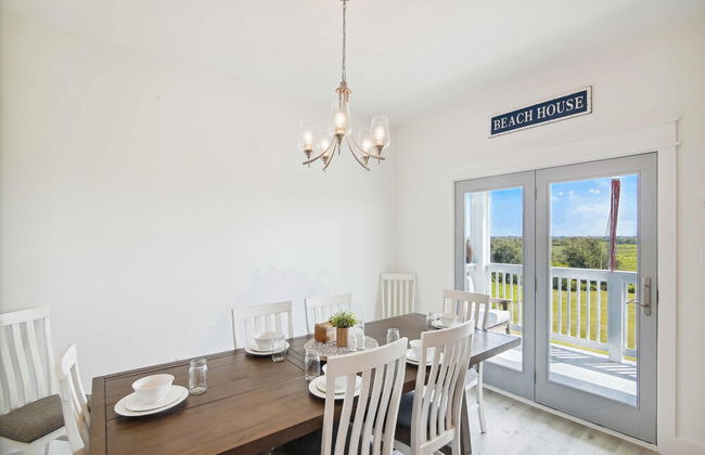 Captain's Quarters - Photo 17
