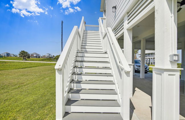 Captain's Quarters - Photo 20