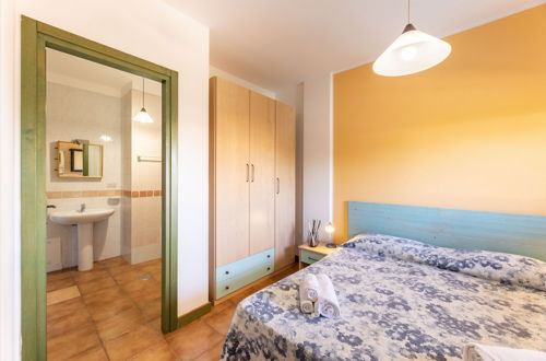 Foto 9 - Quaint Residence I Mirti Bianchi 2 Bedroom Apartment Sleeps 6 Nym0499