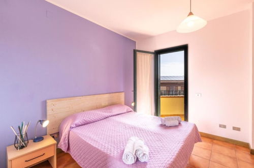 Foto 4 - Quaint Residence I Mirti Bianchi 2 Bedroom Apartment Sleeps 6 Nym0499