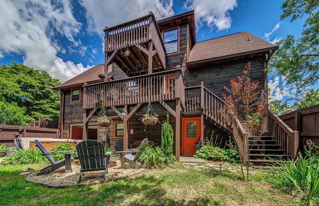 Lonestar Lodge - Photo 1