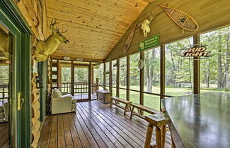 Foto 1 - Scenic Cabin on 2 Acres Near Lake Holcombe Marina