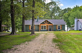 Photo 1 - Charming Lake Fork Cottage w/ Screened-in Porch