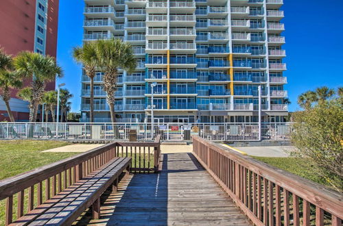 Photo 17 - Oceanfront Condo w/ Huge Balcony: Walk to Skywheel