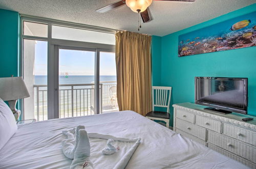 Photo 11 - Oceanfront Condo w/ Huge Balcony: Walk to Skywheel