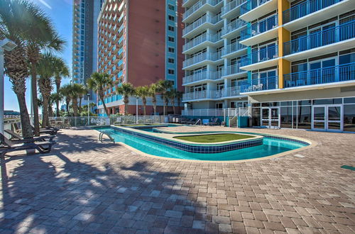 Photo 10 - Oceanfront Condo w/ Huge Balcony: Walk to Skywheel