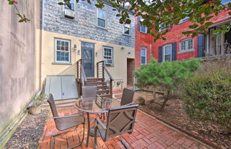Foto 1 - Lancaster Townhome: Walk to Central Market