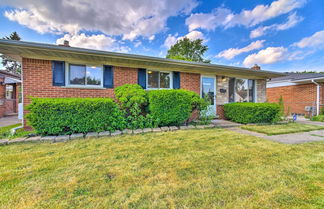 Photo 2 - Cozy Center Line Home w/ Fenced Yard & Office