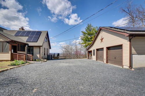 Photo 35 - Front Royal Hilltop Cabin w/ Panoramic Views