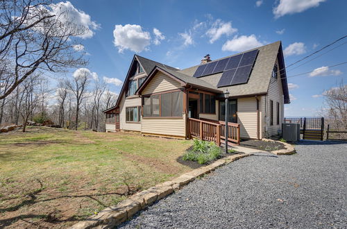 Photo 17 - Front Royal Hilltop Cabin w/ Panoramic Views