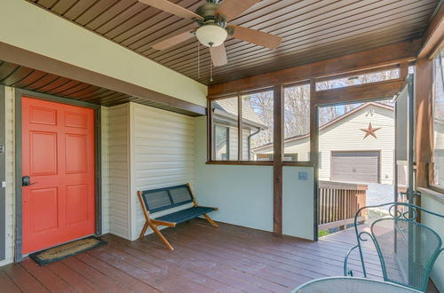 Photo 16 - Front Royal Hilltop Cabin w/ Panoramic Views