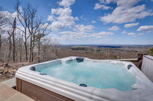 Photo 19 - Front Royal Hilltop Cabin w/ Panoramic Views